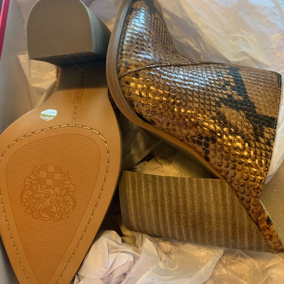 Booties - Picture 4 of 5